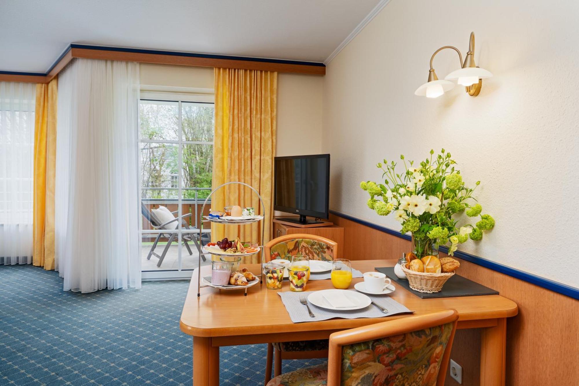 Hotel Riedenburg บาดฟึสซิง ภายนอก รูปภาพ