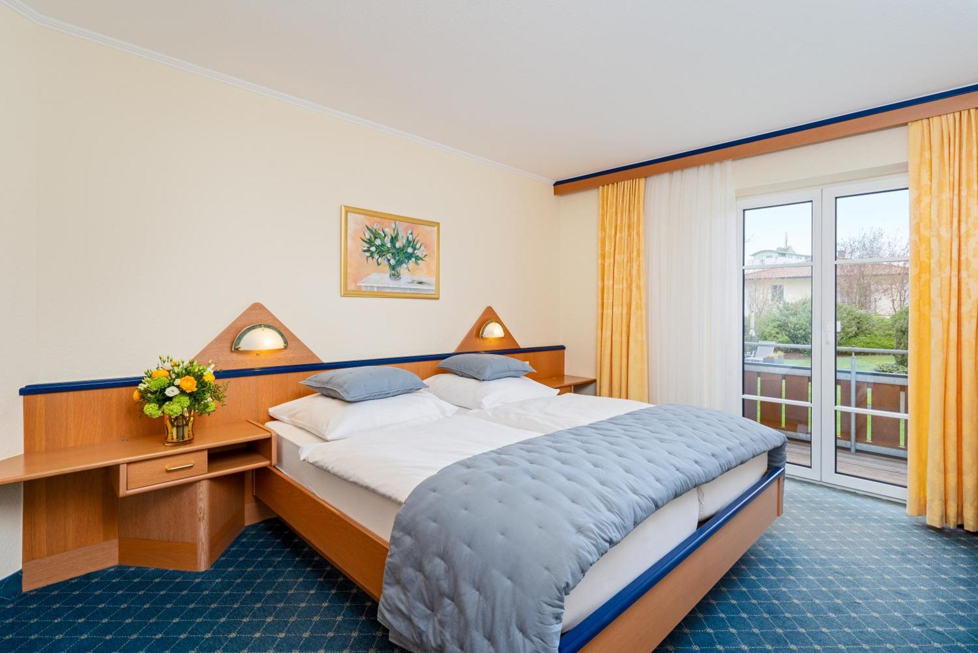 Hotel Riedenburg บาดฟึสซิง ภายนอก รูปภาพ