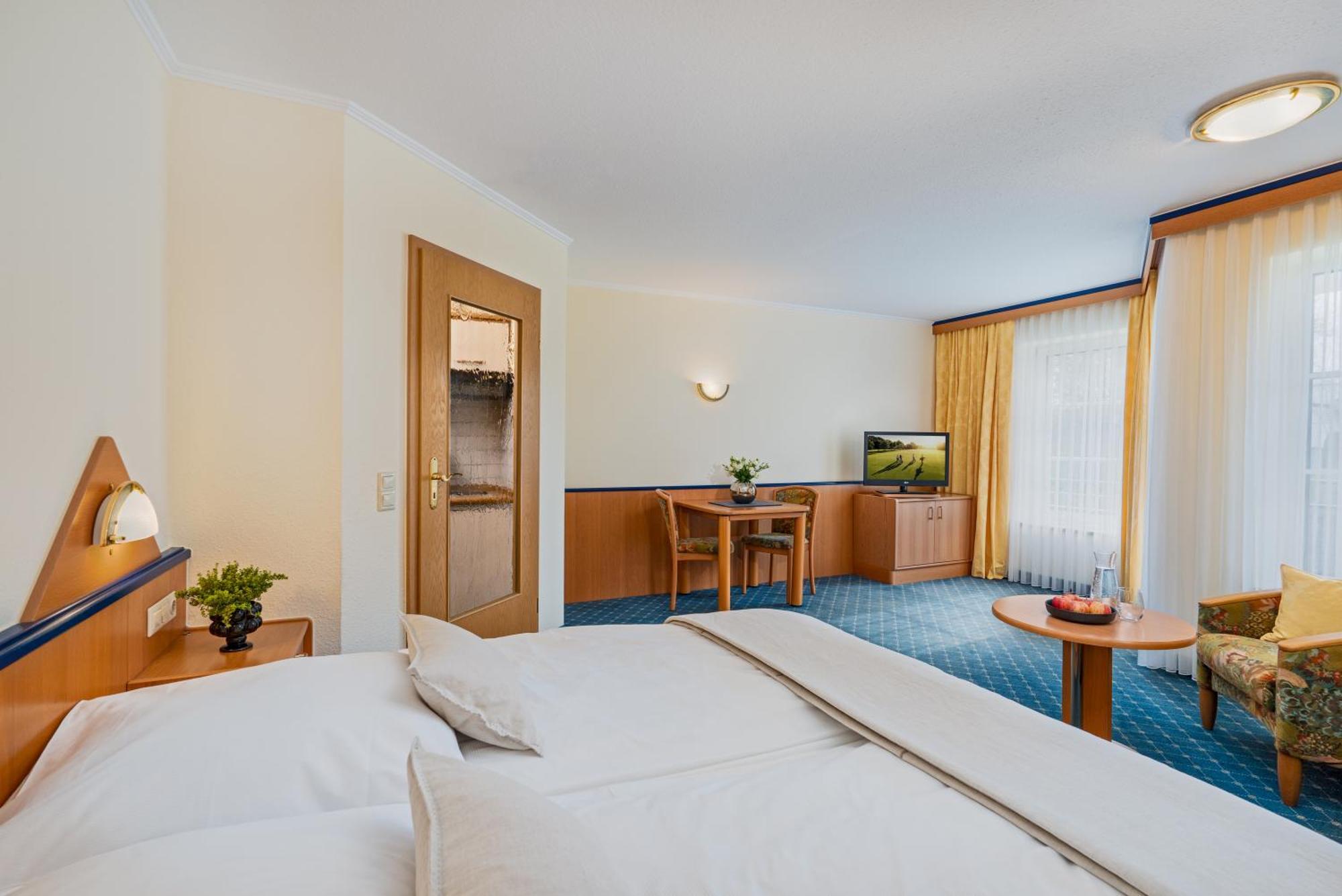 Hotel Riedenburg บาดฟึสซิง ภายนอก รูปภาพ